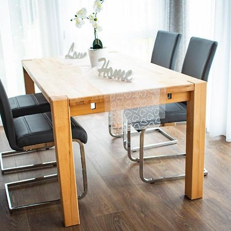 Ferienwohnung Am Schlosspark Ebersdorf  외부 사진