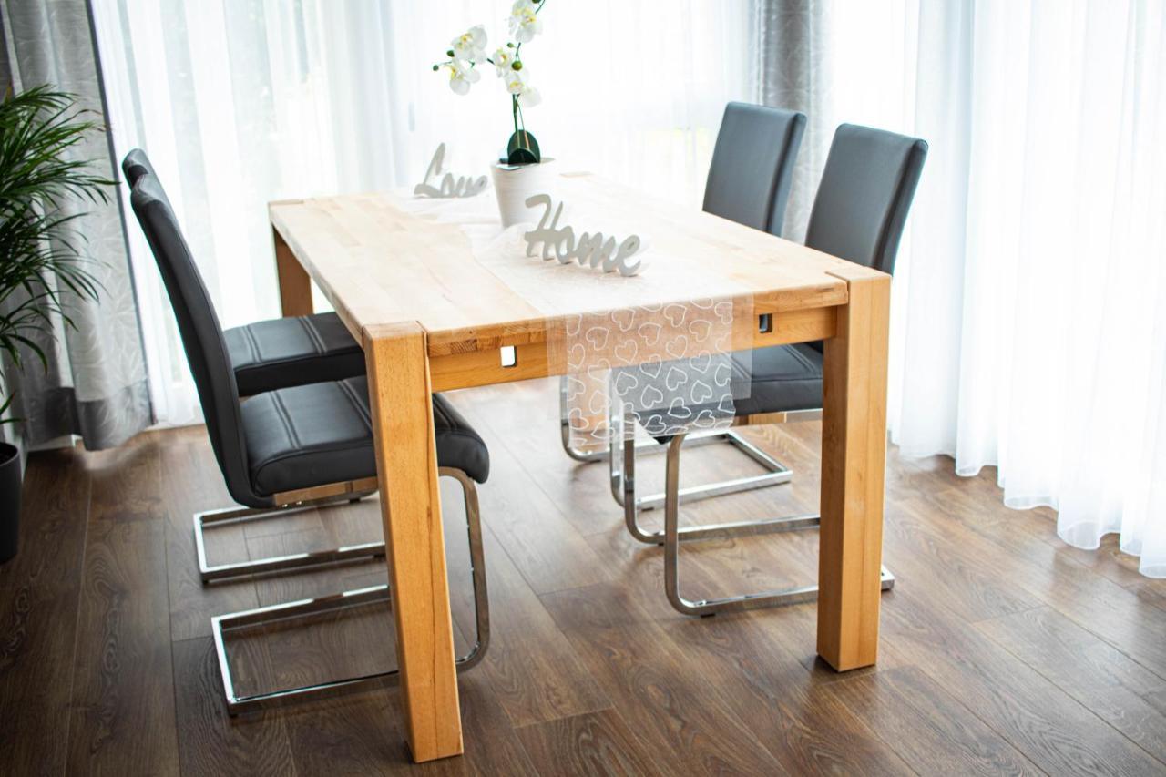 Ferienwohnung Am Schlosspark Ebersdorf  외부 사진