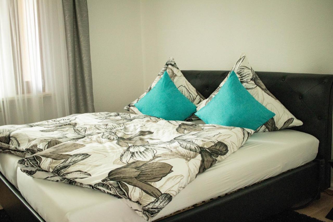 Ferienwohnung Am Schlosspark Ebersdorf  외부 사진